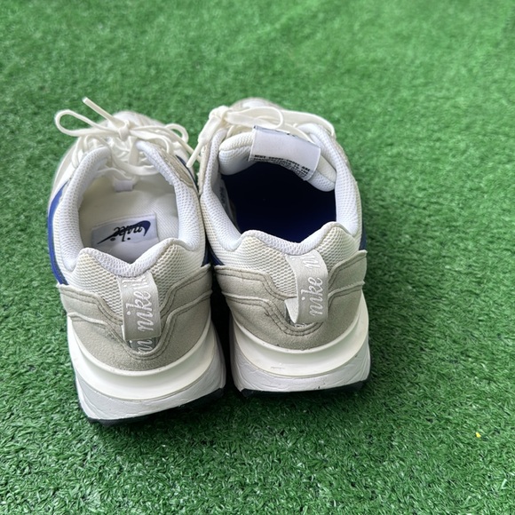 Nike White and Blue Sneakers - Picture 5 of 10